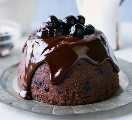 Pudding de Noël au chocolat et aux cerises