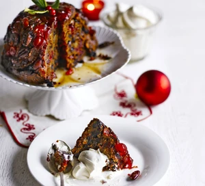 Pudding de Noël aux cerises et aux pacanes