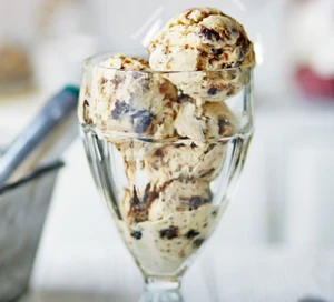 Glace au pudding de Noël facile